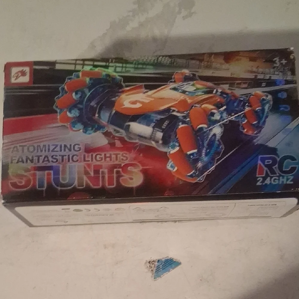 Atomizing Fantastic Light Stunts RC Car - 2.4GHz Gesture Sensing Stunt Car